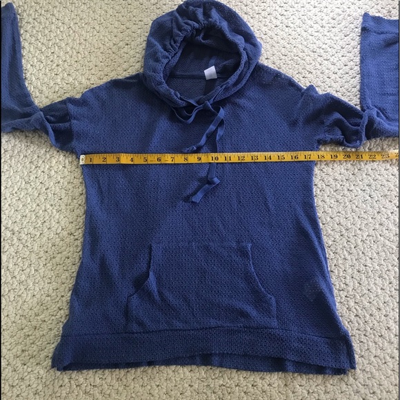 Gap Body Pull Over - Picture 9 of 13